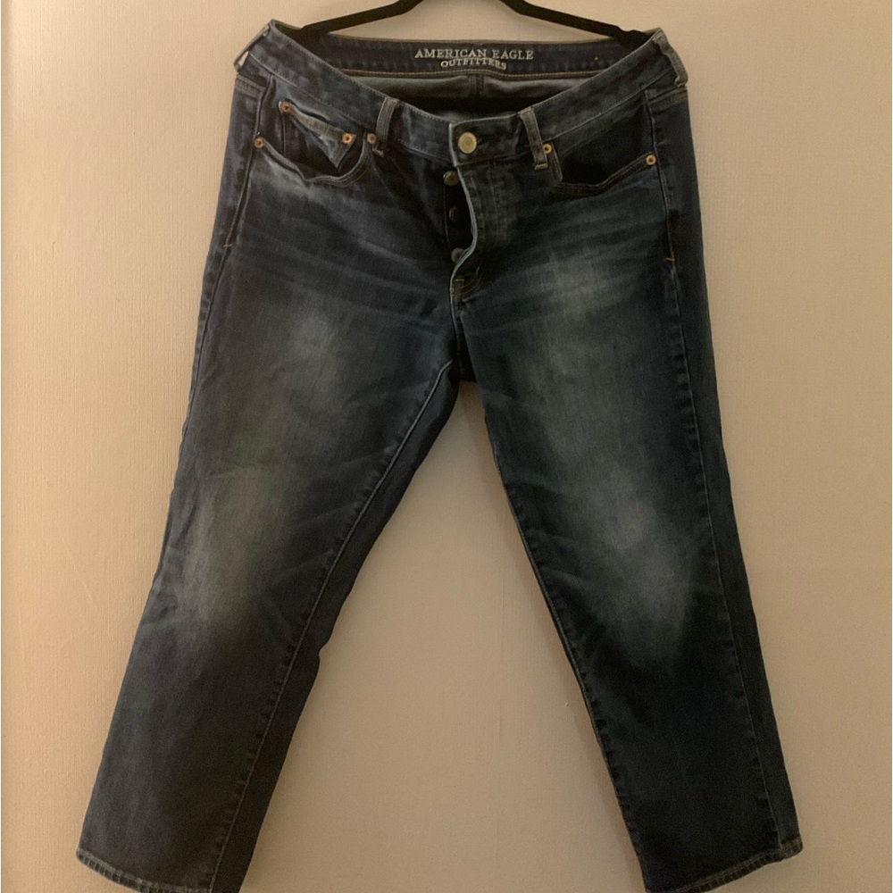 AMERICAN EAGLE JEANS